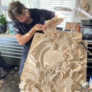 wood carving instructo