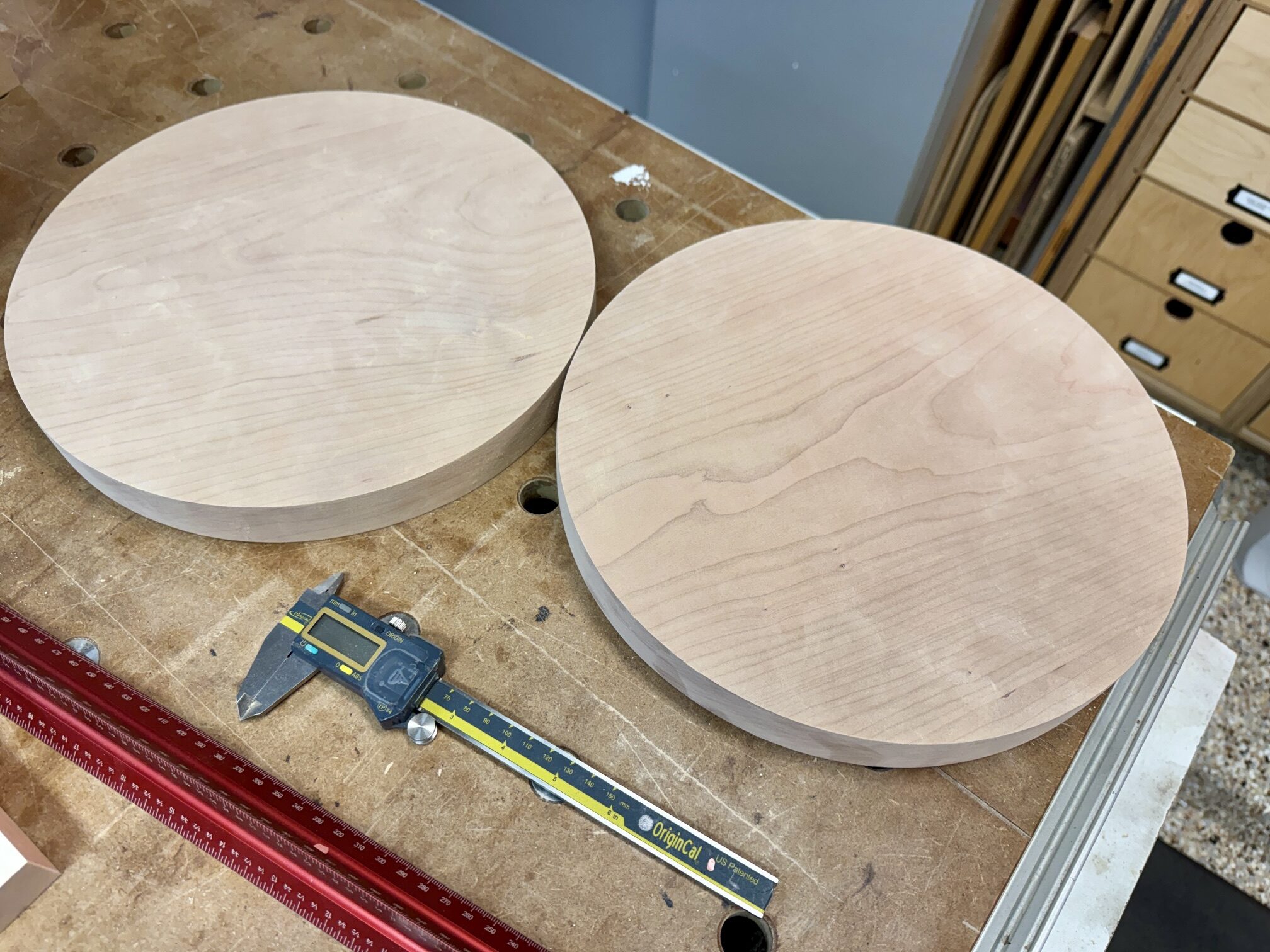 3 Leg - Circle Tops