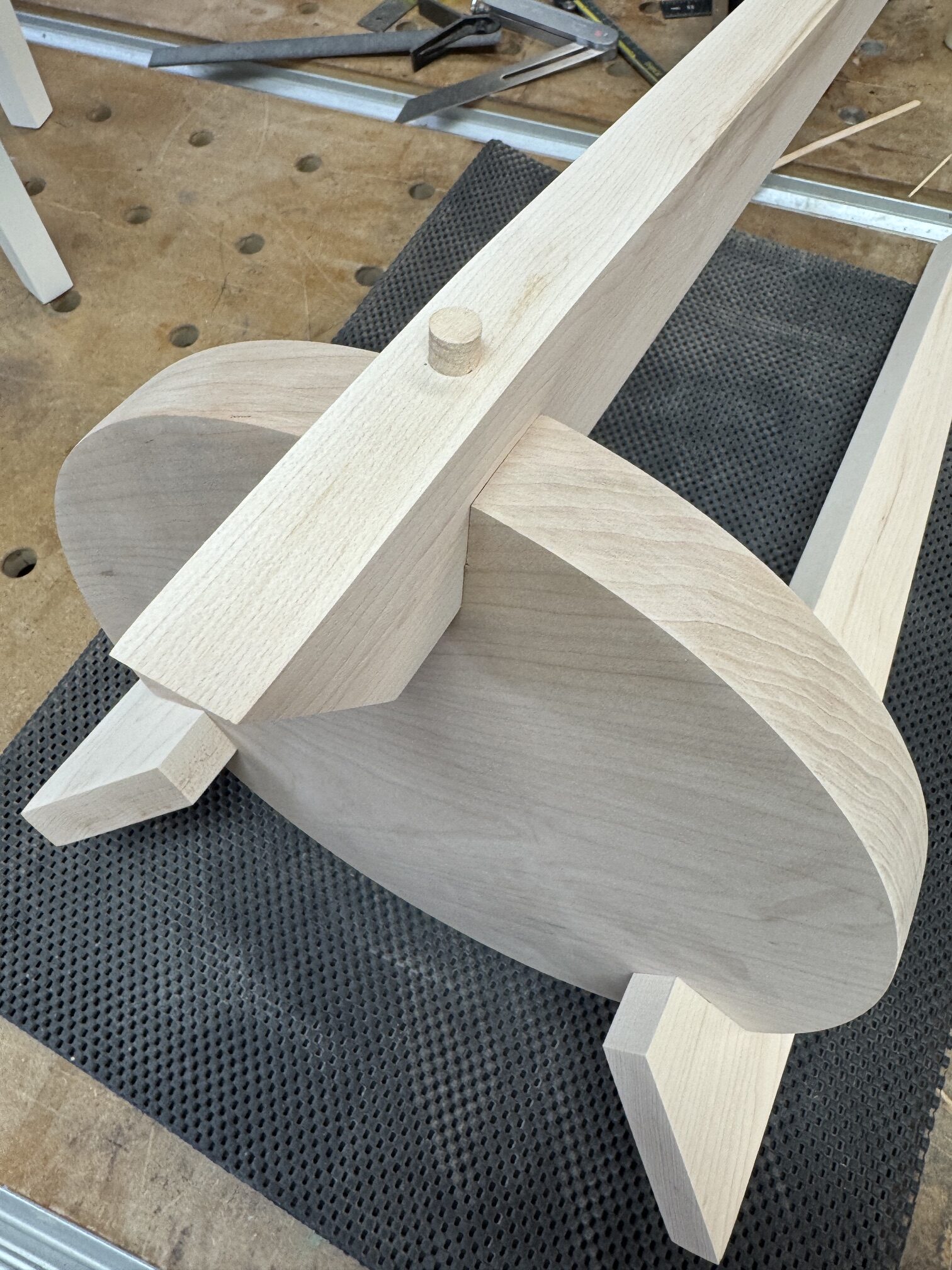 3 Leg - Plugs inserted
